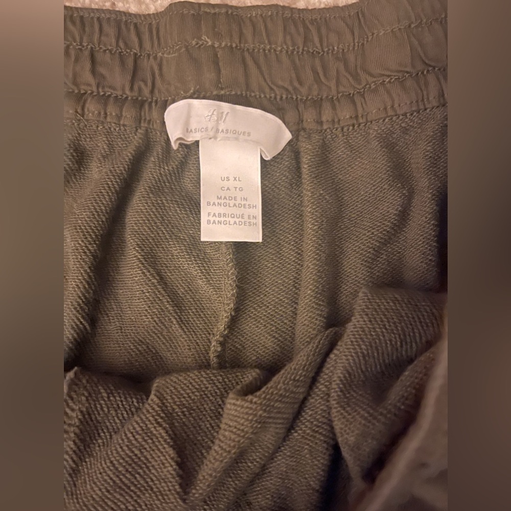 H&M basic shorts - Picture 3 of 3